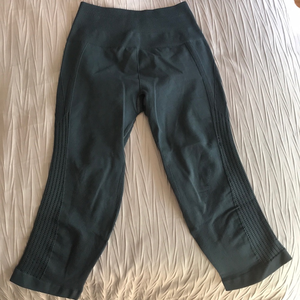 Lululemon flow and go crop- ASTRO BLUE